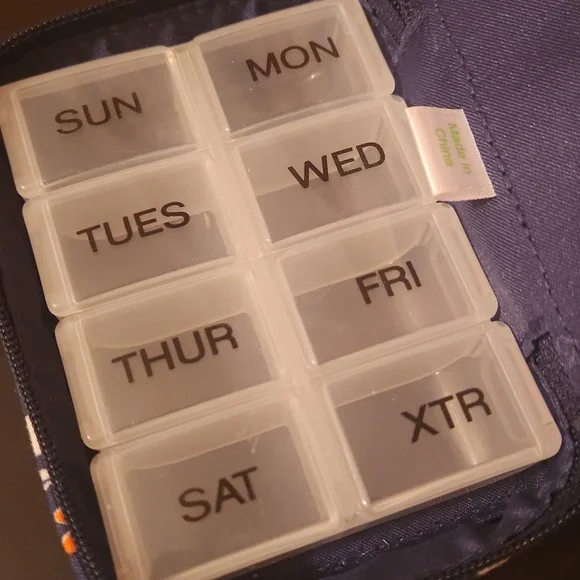 Vera Bradley Navy Floral Medication/pill Case - Picture 4 of 7